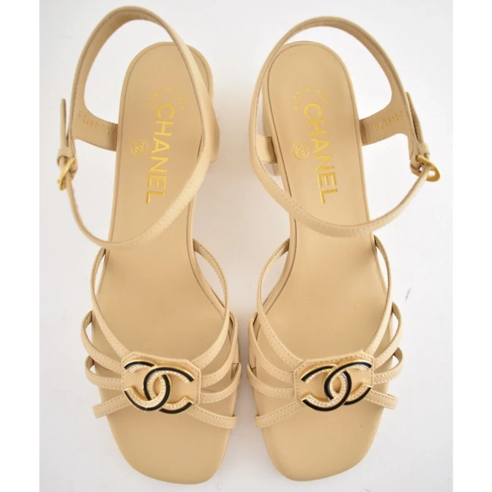 CHANEL 25p beige